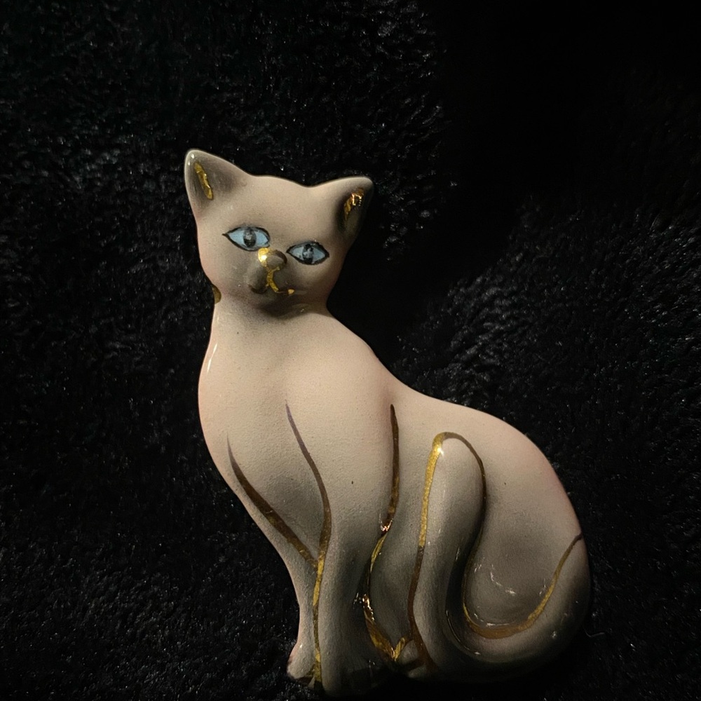 Vintage Tan Cat Pin - Picture 1 of 3